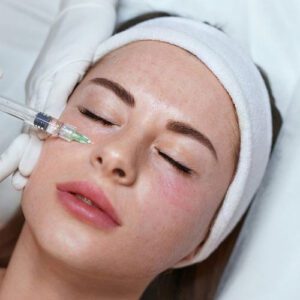 کاربرد مزوتراپی برای شما بیشتر است یا میکرونیدلینگ مو؟