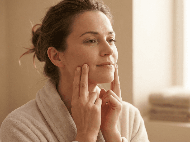 نحوه ماساژ صحیح صورت برای جلوگیری از گلوله شدن و سفت شدن چربی تزریق شده