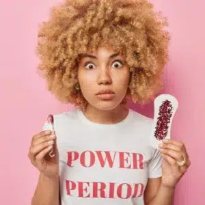 تغییرات هورمونی و تأثیر آن بر زیبایی پوست و مو"