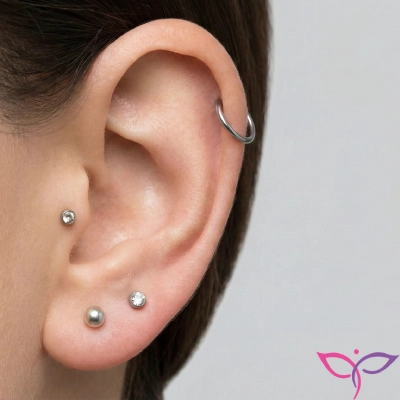 باز کردن سوراخ گوش بسته شده در کلینیک پرنیان مشهد