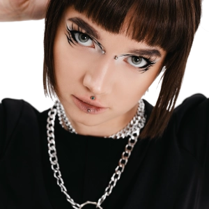 انواع پیرسینگ لب و اسمایل